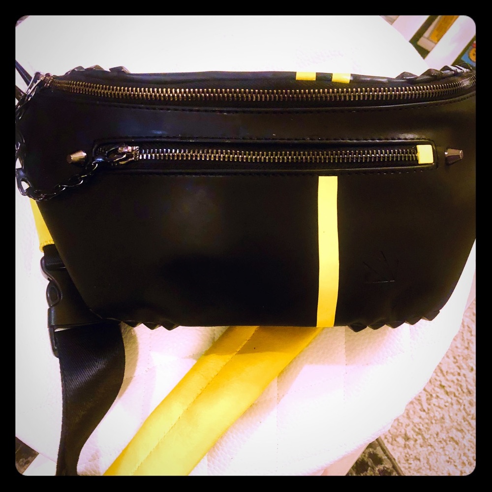 Waist bag, fanny bag